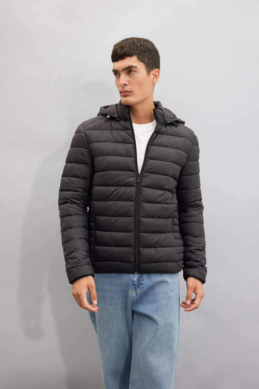 Su Itici Hafif Sisme Mont Slim Fit Dar Kesim Kapusonlu Fermuarl? Cepli Mevsimlik - Defacto фото 4