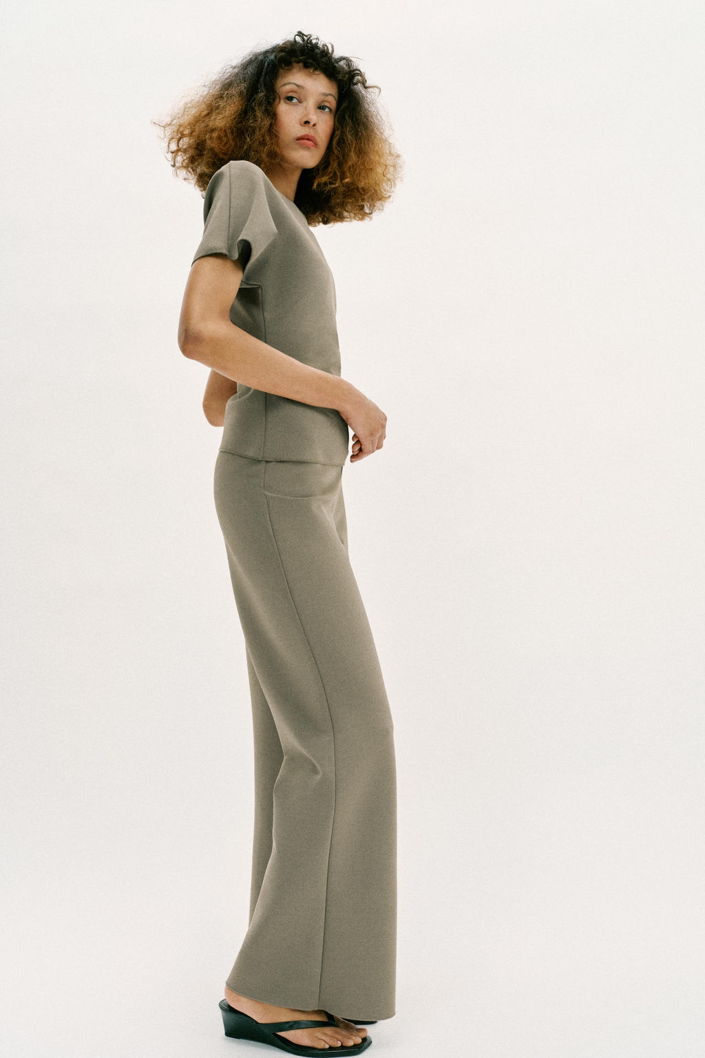 PANTAL?N ANCHO STRETCH / Khaki - Zara фото 3