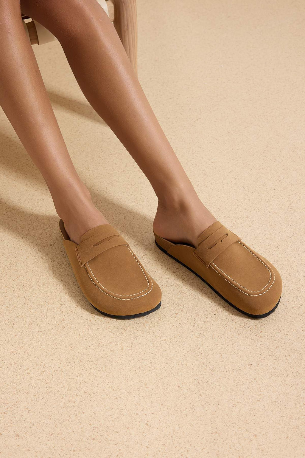 Siyah Kad?n Sabo Terlik TAKSS26TE00006 - Trendyolmilla фото 6