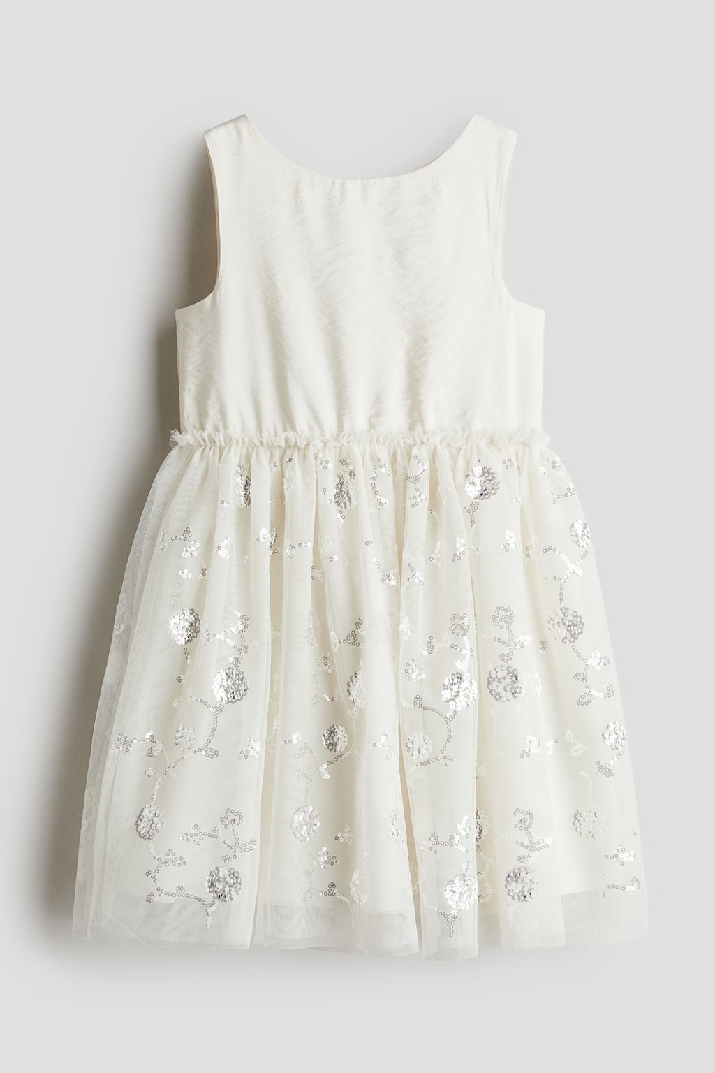 Vestido con falda de tul