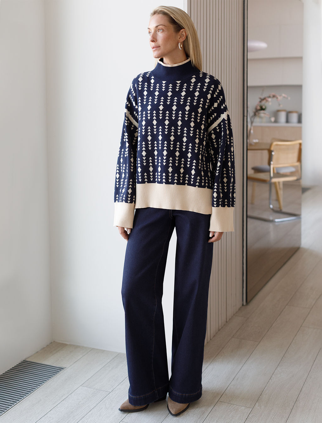 Джинсы-трубы из эластичного денима на флисе - Vilatte фото 6