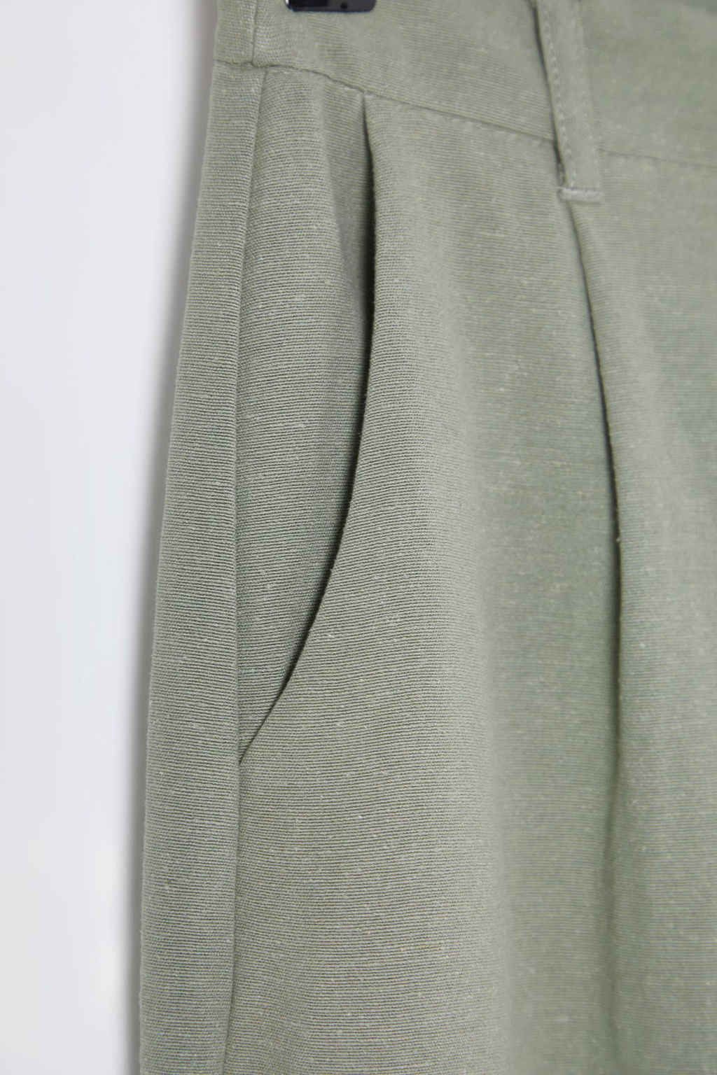 TRENDYOLMILLA Haki Keten Gorunumlu Wide Leg/Genis Paca Dokuma Pantolon TWOSS25PL00018