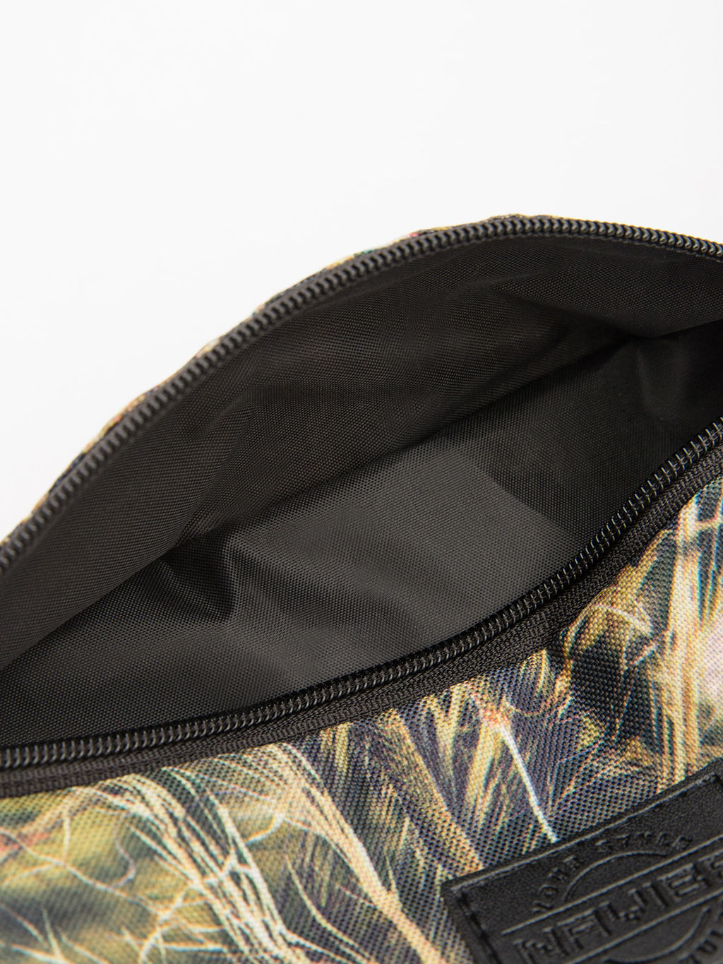 V48 000 24 Сумка поясная