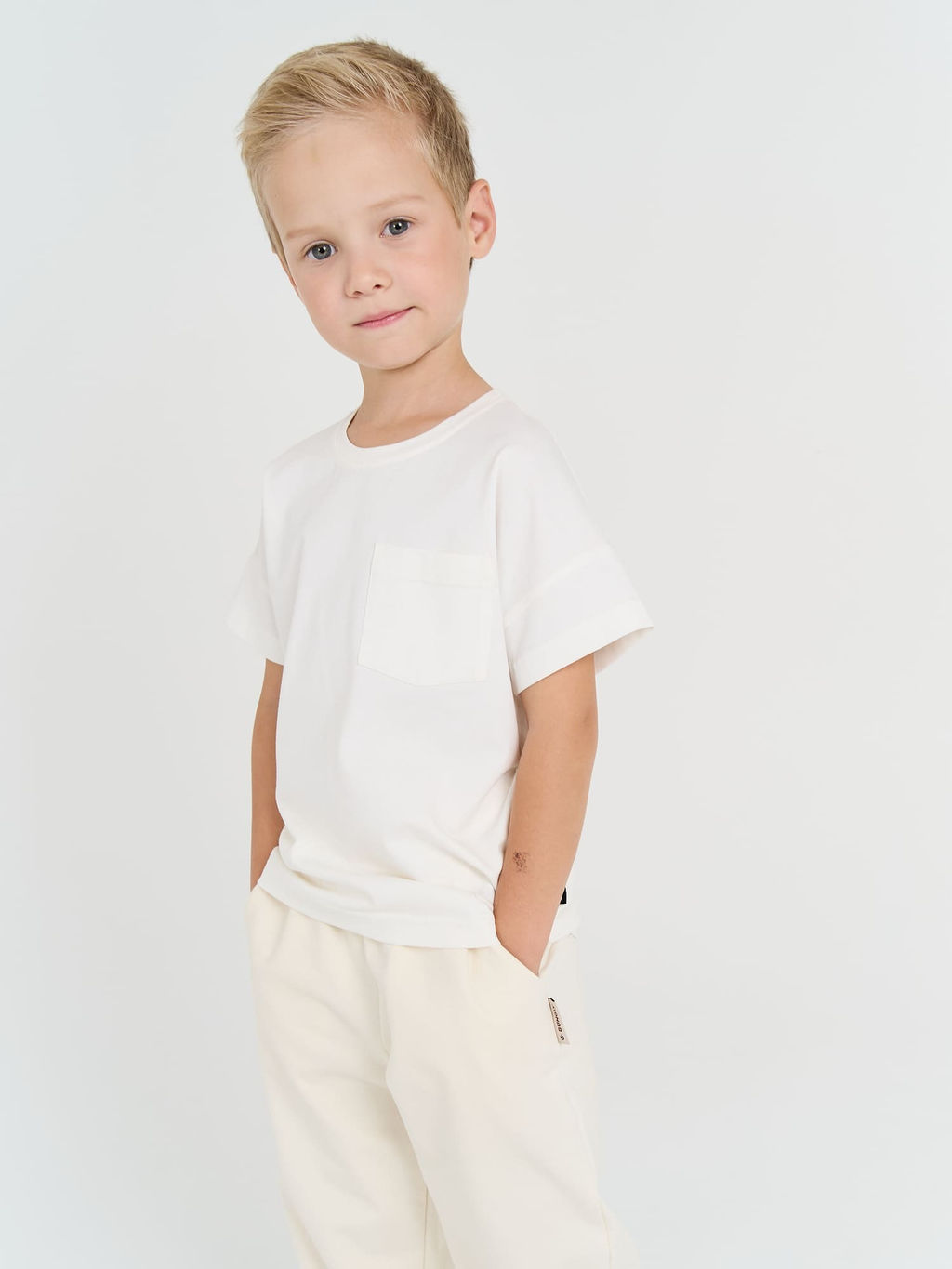 Футболка базовая "Молоко" с карманом