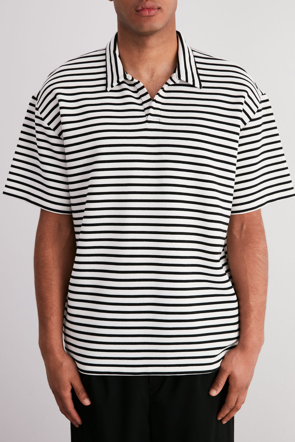 TRENDYOL MAN Ekru Oversize/Genis Kesim Limited Edition Cizgili Dokulu Polo Yaka T-shirt TMNSS24PO00021 - Trendyolmilla фото 4