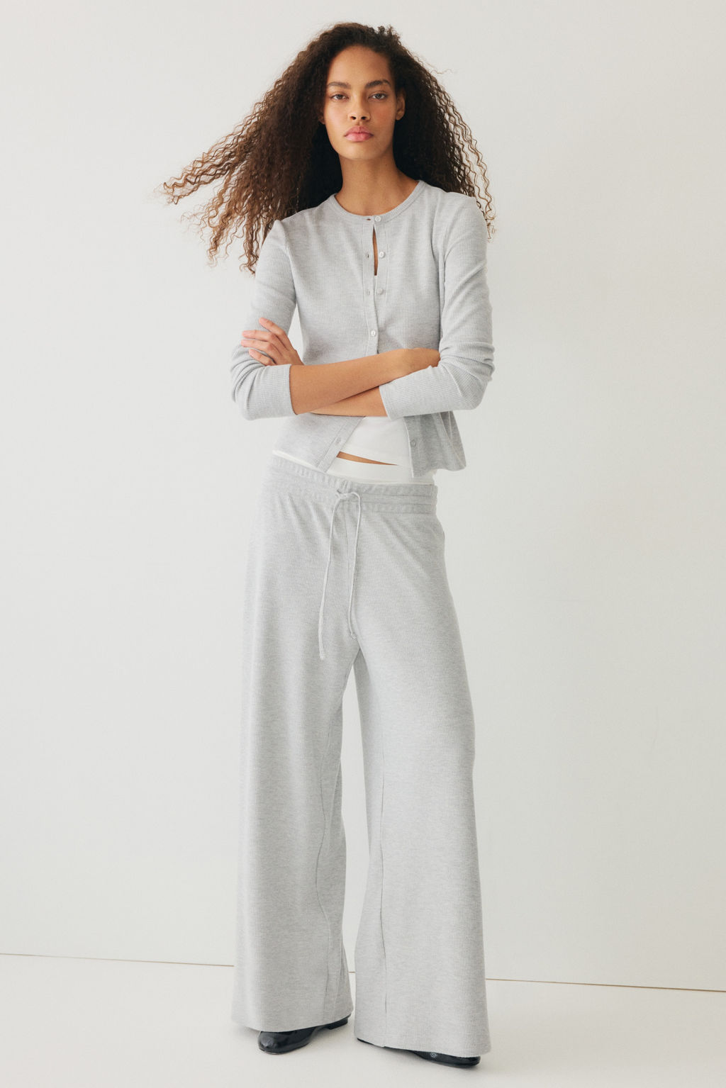 Pantal?n gofrado con cord?n de ajuste - H&m фото 4