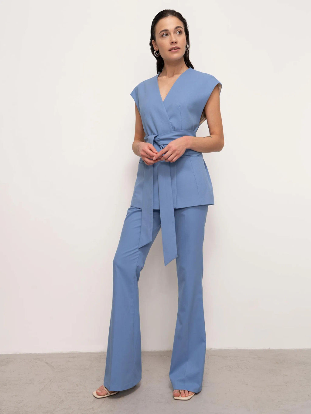 Расклешенные брюки - Emka фото 3