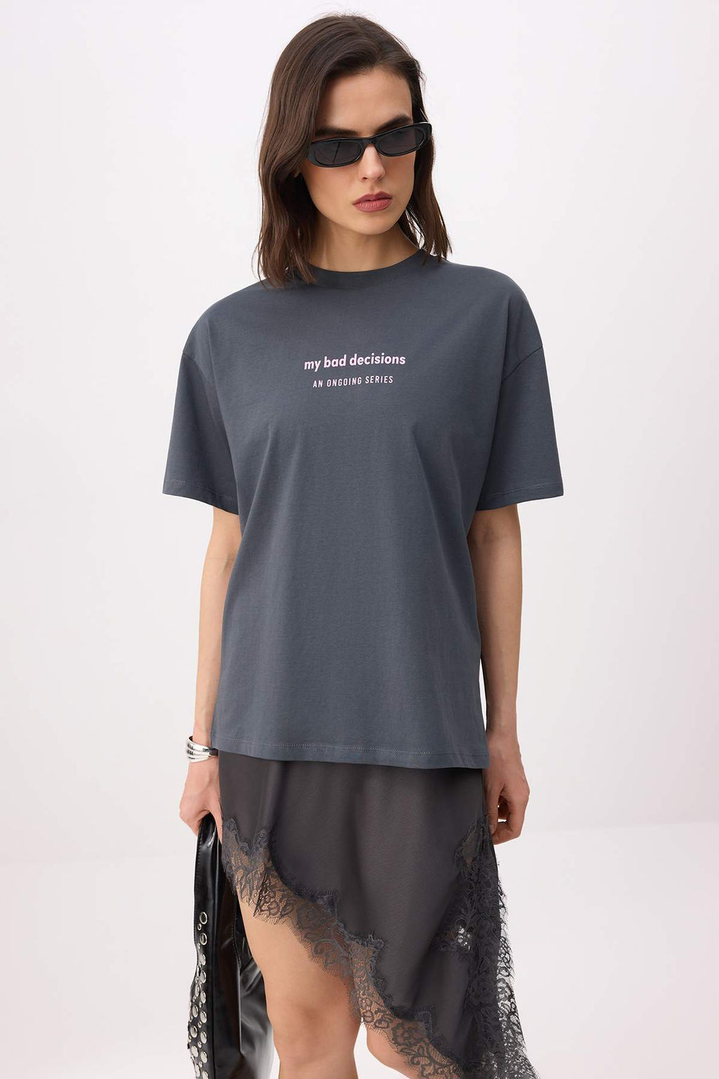 Antrasit Slogan Oversize/Genis Kal?p Dusuk Kol K?sa Kollu %100 Pamuk Orme T-Shirt TWOSS26TS00115 - Trendyolmilla фото 2