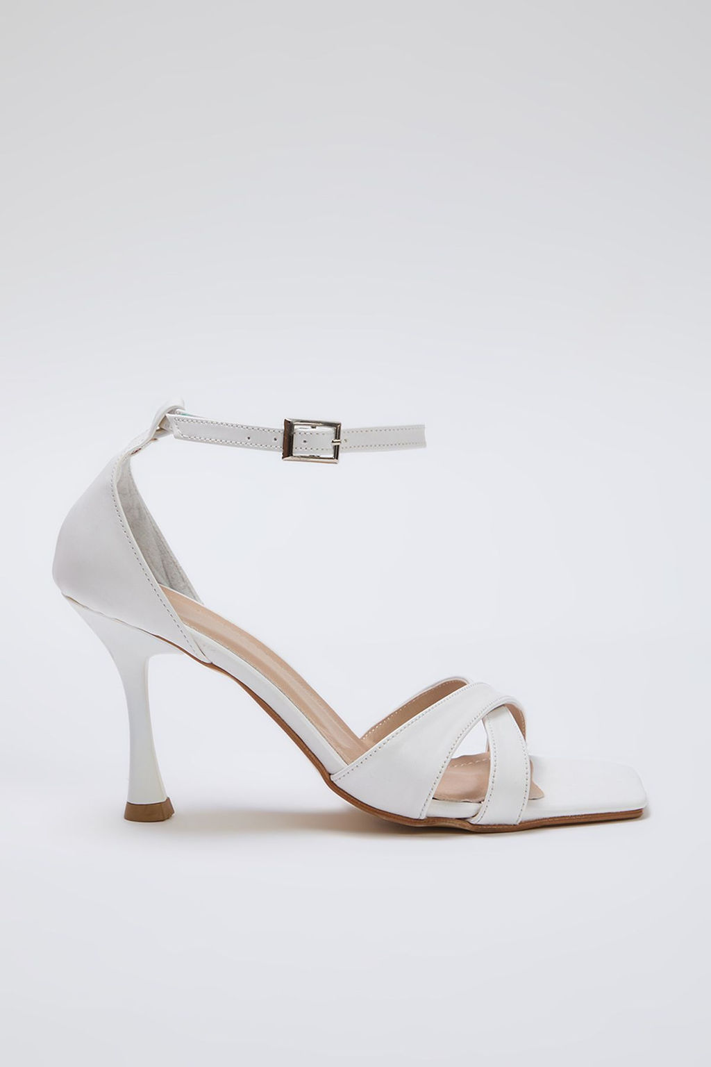 Trendyol Shoes Beyaz Capraz Bantl? Ince Topuklu Kare Burun Kad?n Klasik Topuklu Ayakkab? TAKSS25TO00001 - Trendyolmilla фото 6