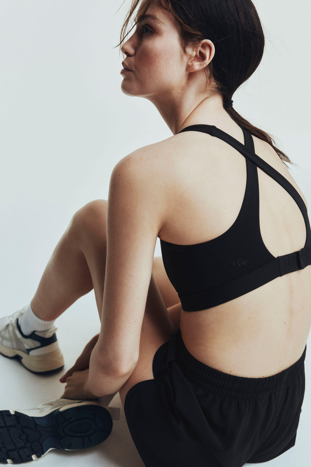 Sujetador de deporte con DryMove Medium Support - H&m фото 2