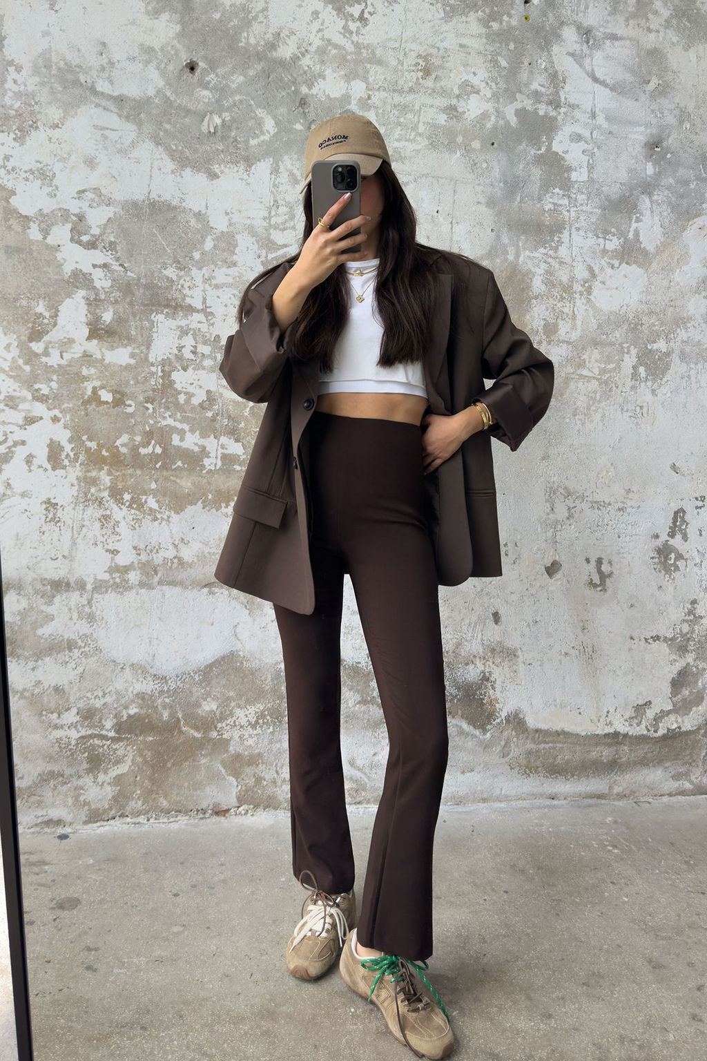 TRENDYOLMILLA Kahverengi Crop Flare Dokuma Pantolon TWOSS25PL00092