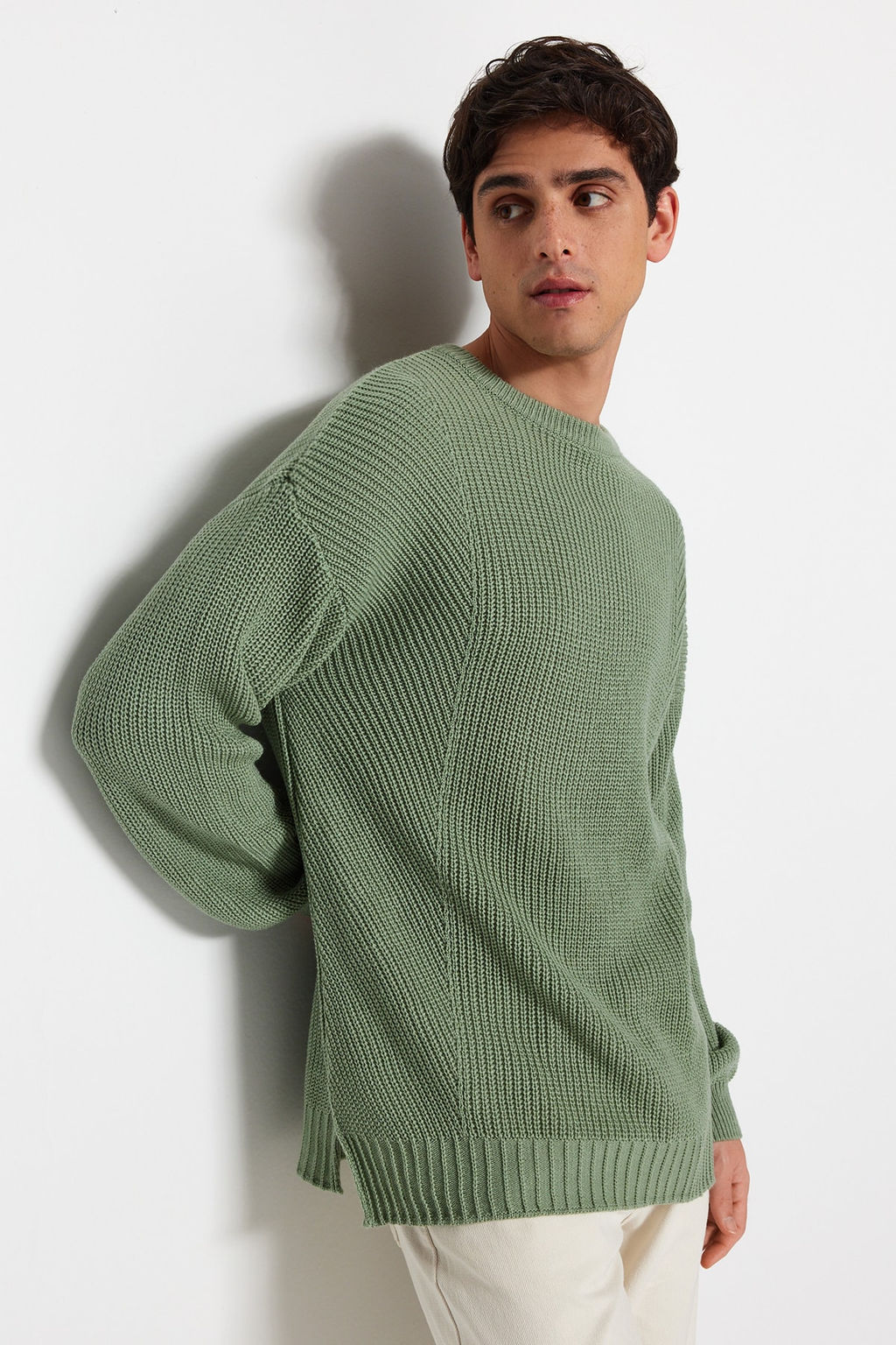 Trendyolmilla Man Mint Unisex Oversize Fit Genis Kal?p Bisiklet Yaka Y?rtmacl? Triko Kazak TMNAW21KZ0552  фото 4