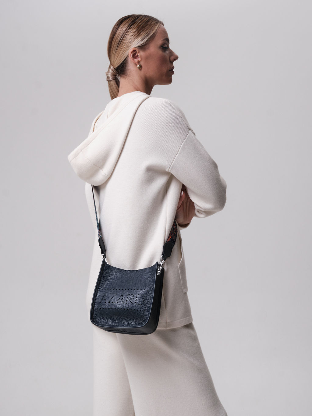 Сумка кожаная на плечо Azaro 30996 синий