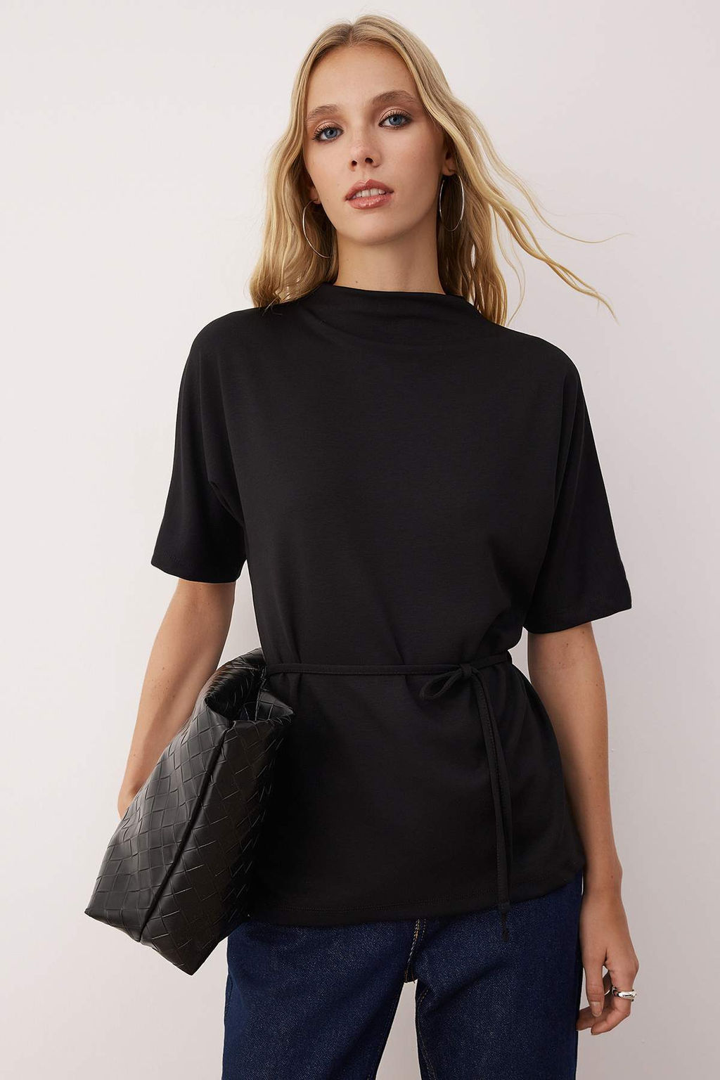 Siyah Baglama Detayl? Regular/Normal Kal?p Orme Bluz TWOAW26BZ00174