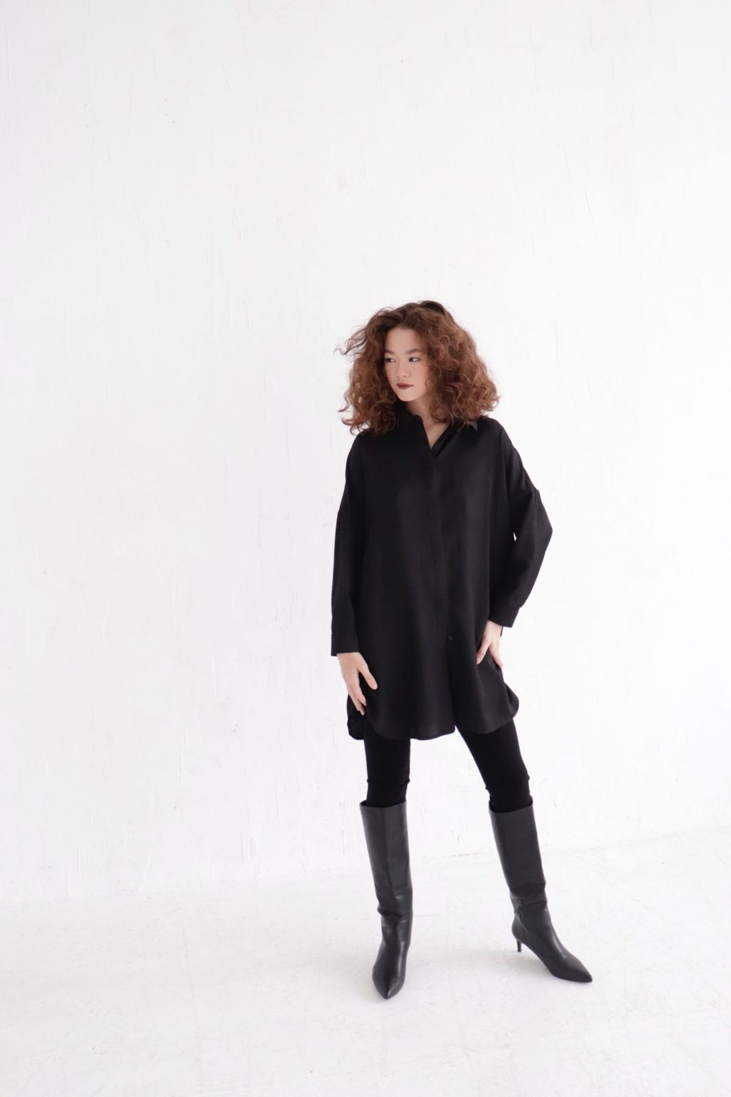 Базовая удлинённая рубашка свободного силуэта - Martichelli фото 12