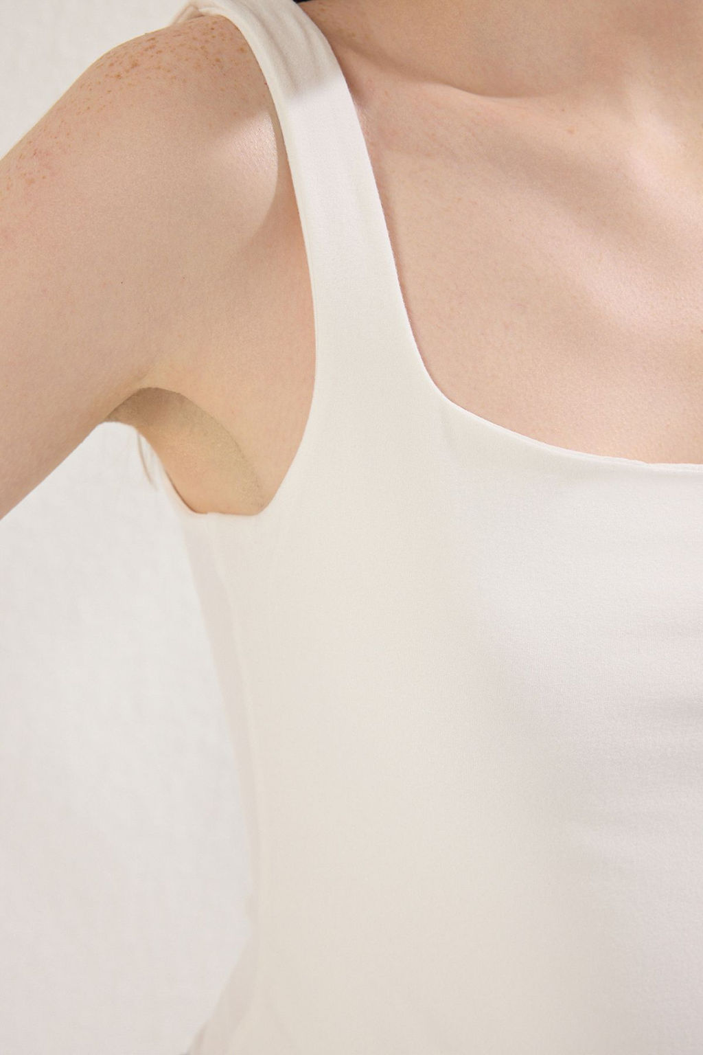 Ekru Kare Yaka Fitted/Vucuda Oturan Soft Touch/Yumusak C?tc?tl? Esnek Orme Body TWOSS24BD00001