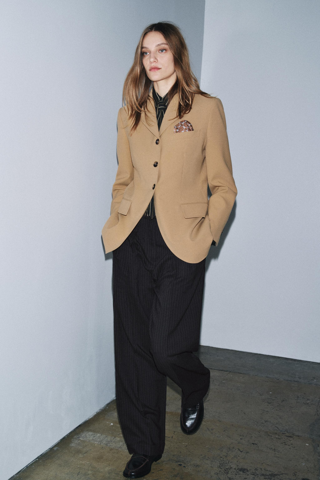 FITTED BLAZER WITH CONTRAST SCARF ZW COLLECTION