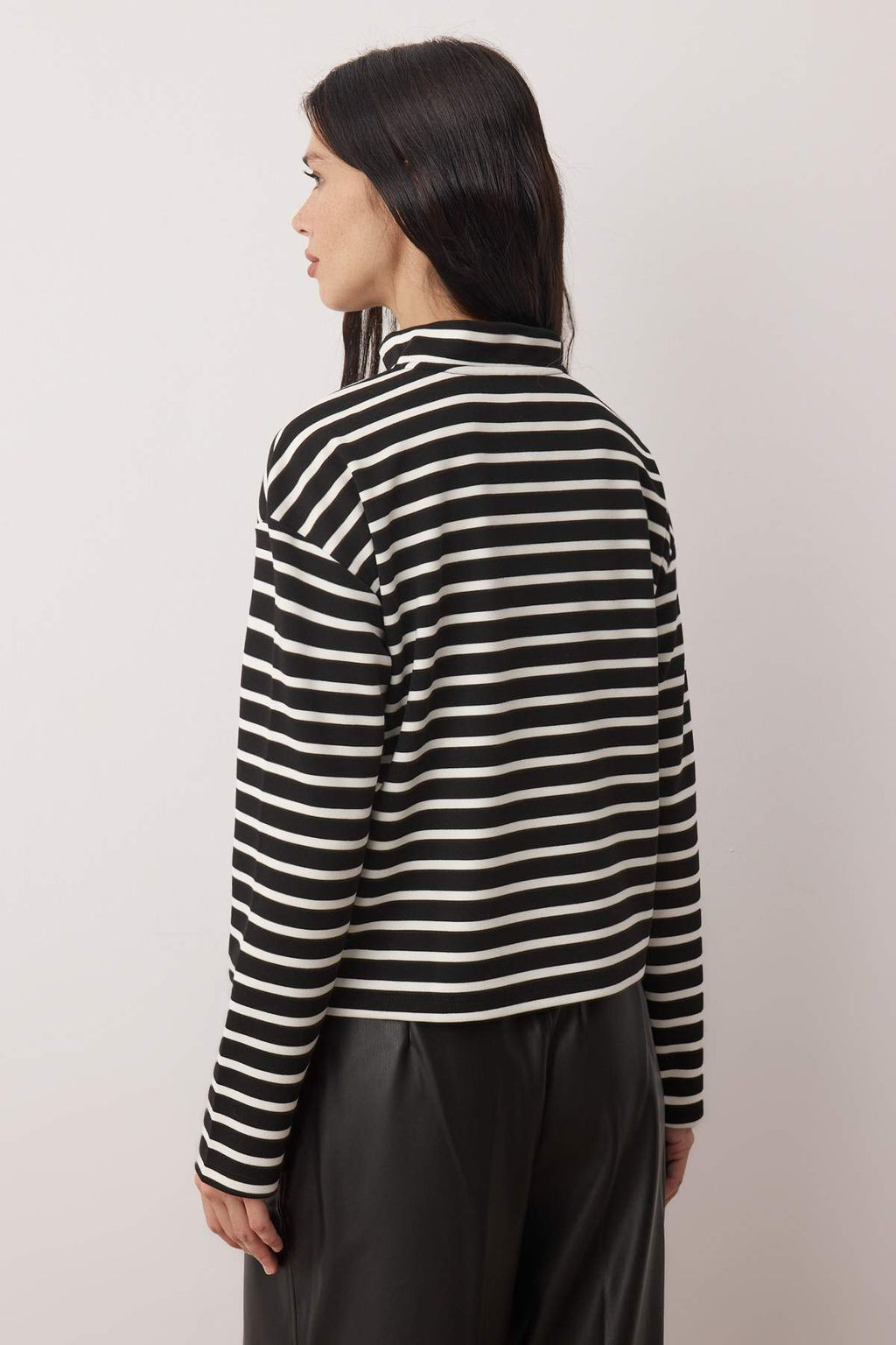 Mavi Cizgili Gizli Fermuarl? Oversize/Genis Kal?p Ince Orme Sweatshirt TWOAW26SW00242 - Trendyolmilla фото 8