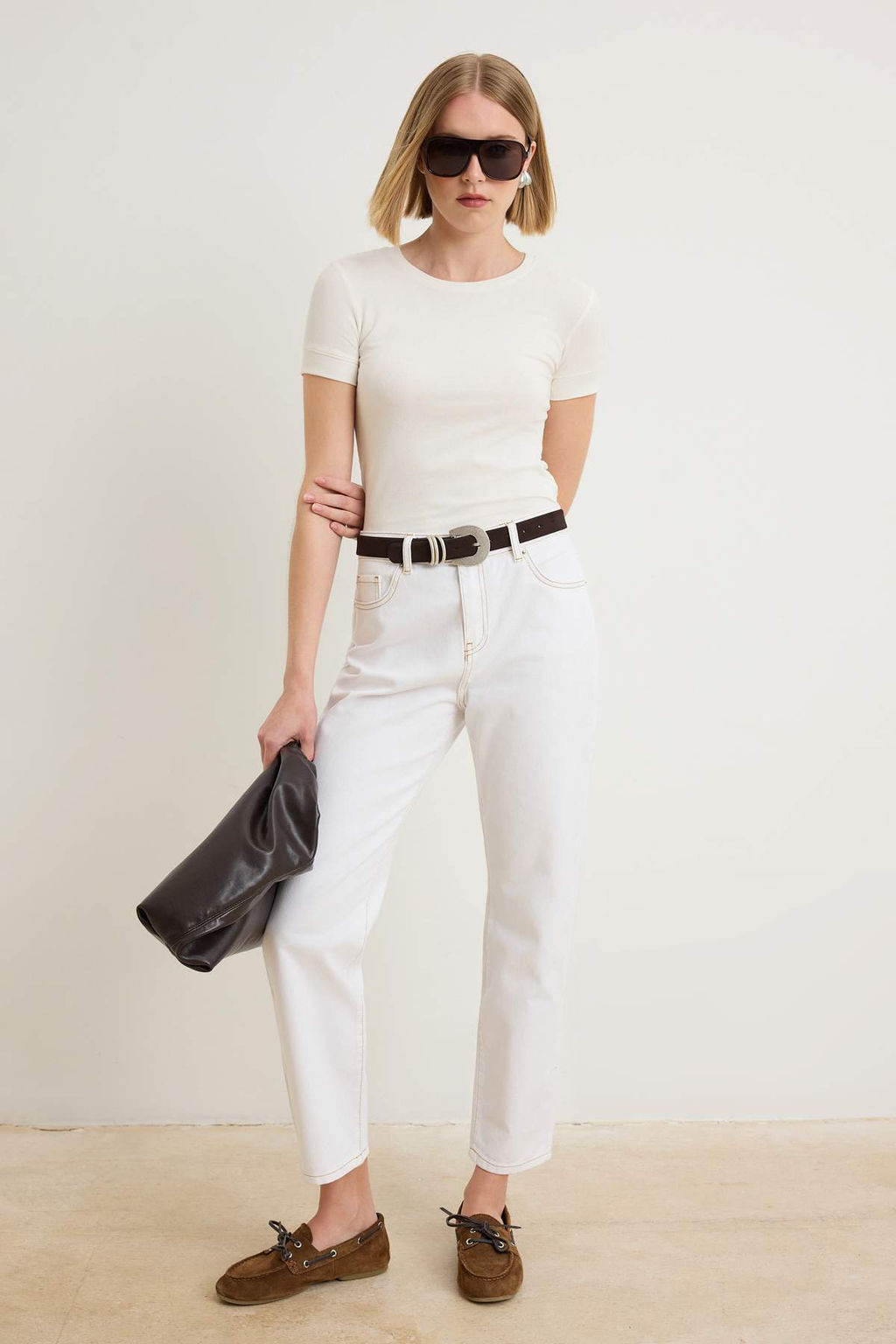 Beyaz Yuksek Bel Mom Jeans TWOSS26JE00358 - Trendyolmilla фото 2