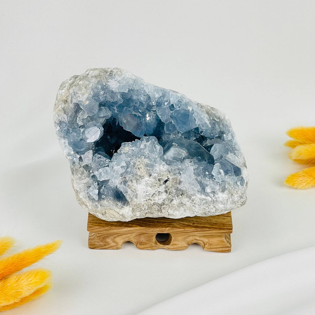 Друза Целестина на подставке - Радуга самоцветов фото 2