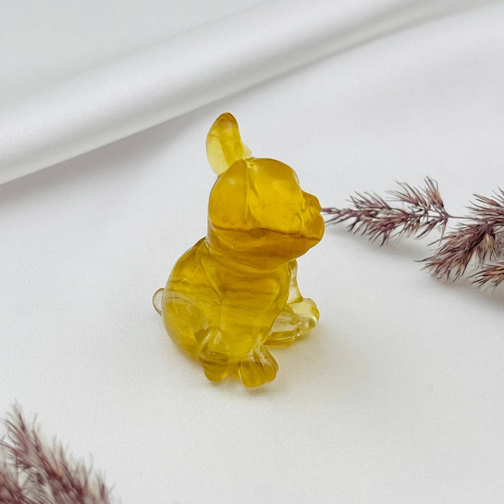 Фигурка резная "Французский бульдог" из Флюорита