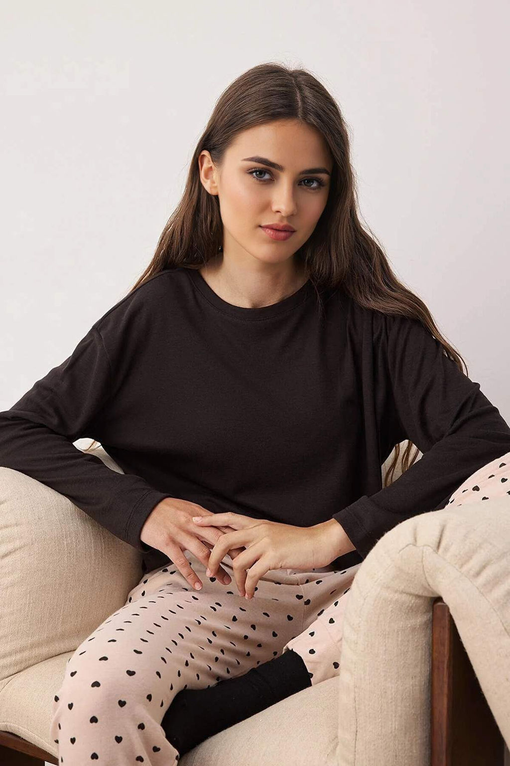 Siyah-Krem Kalpli Yumusak Tuse K?sl?k Orme Pijama Tak?m? THMAW26PT00020