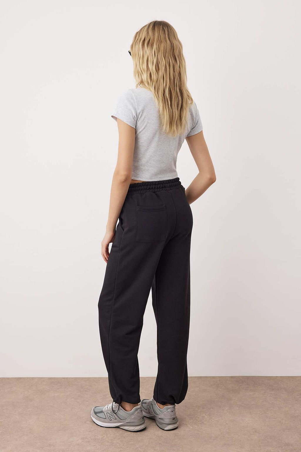 Siyah Beli Lastikli Basic Jogger Kordonlu Orme Esofman Alt? TWOAW26EA00016 - Trendyolmilla фото 5