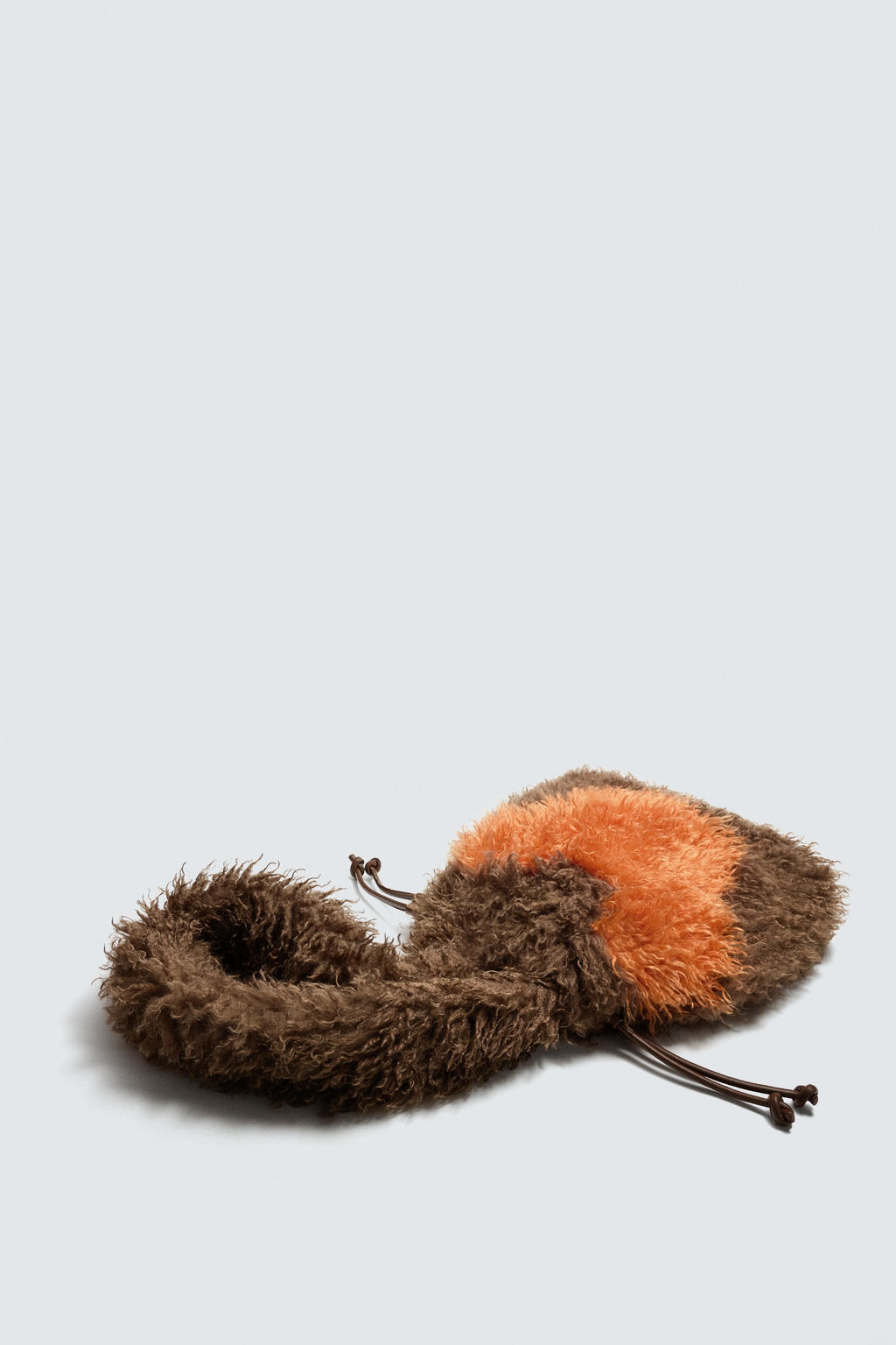 FAUX FUR SHOPPER BAG HARRY LAMBERT FOR ZARA X DISNEY  фото 2