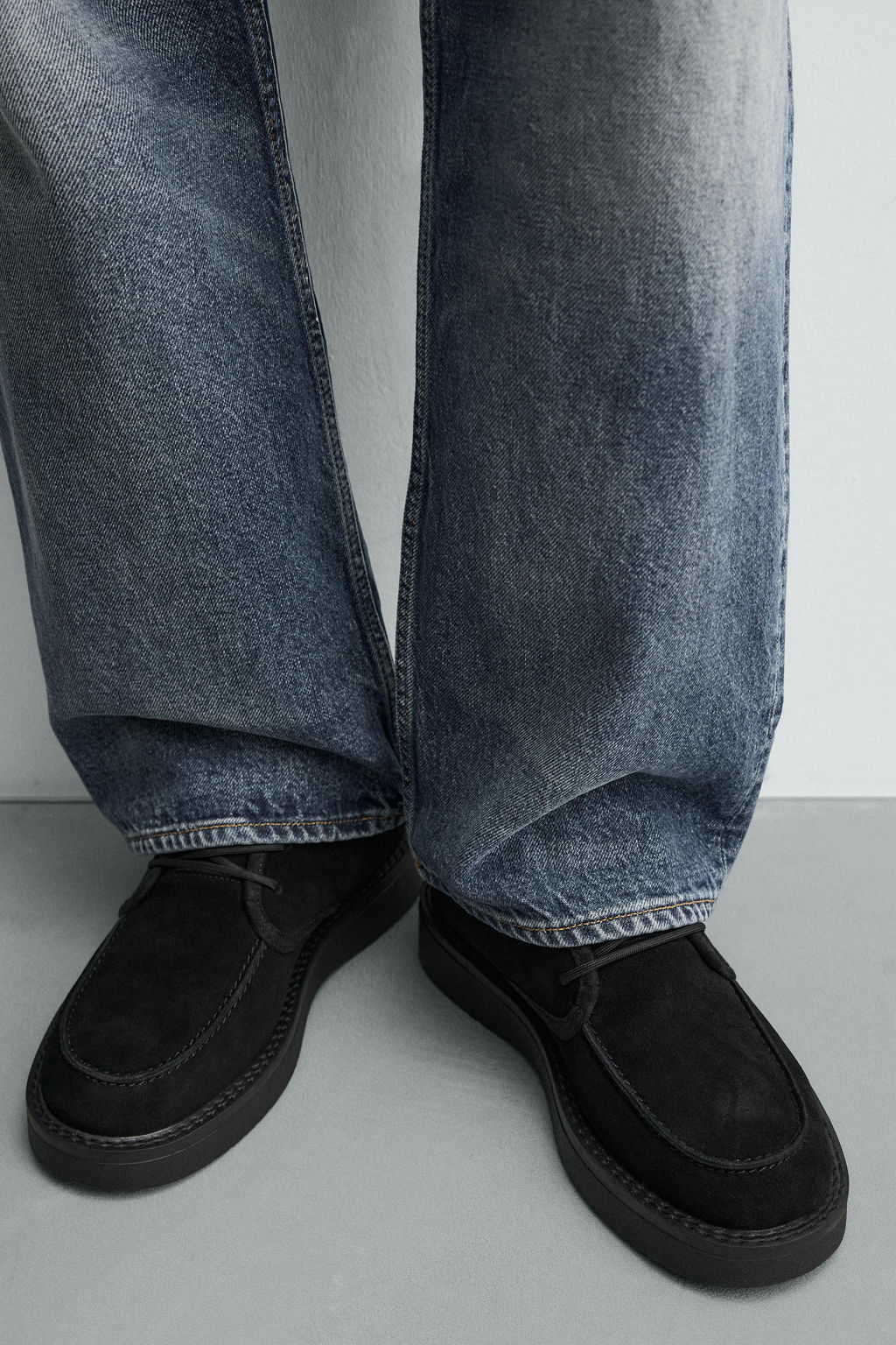 LEATHER LACE-UP BOOTS