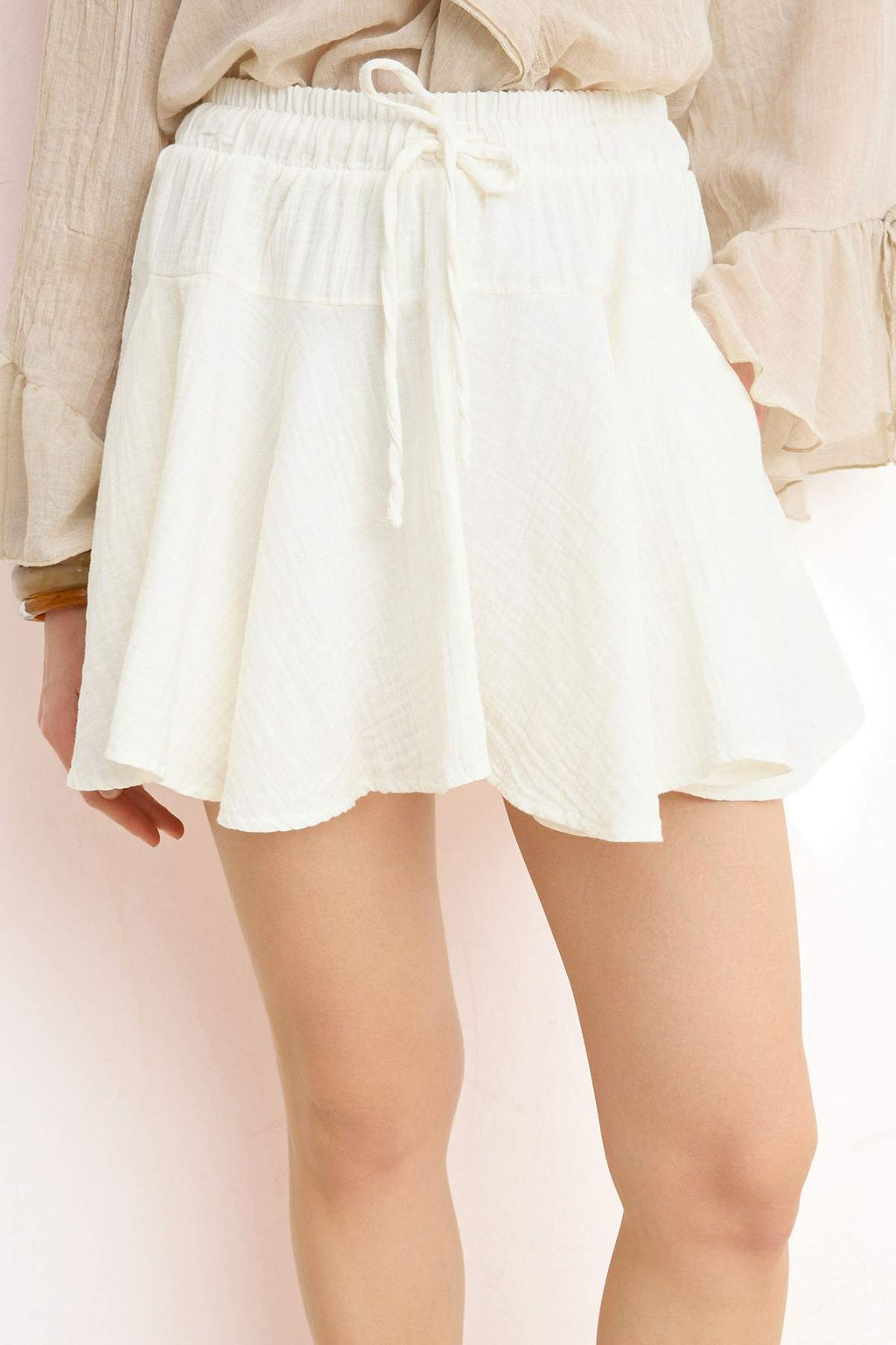 Beyaz Muslin Mini Sort Etek TWOSS26ET00131 - Trendyolmilla фото 3