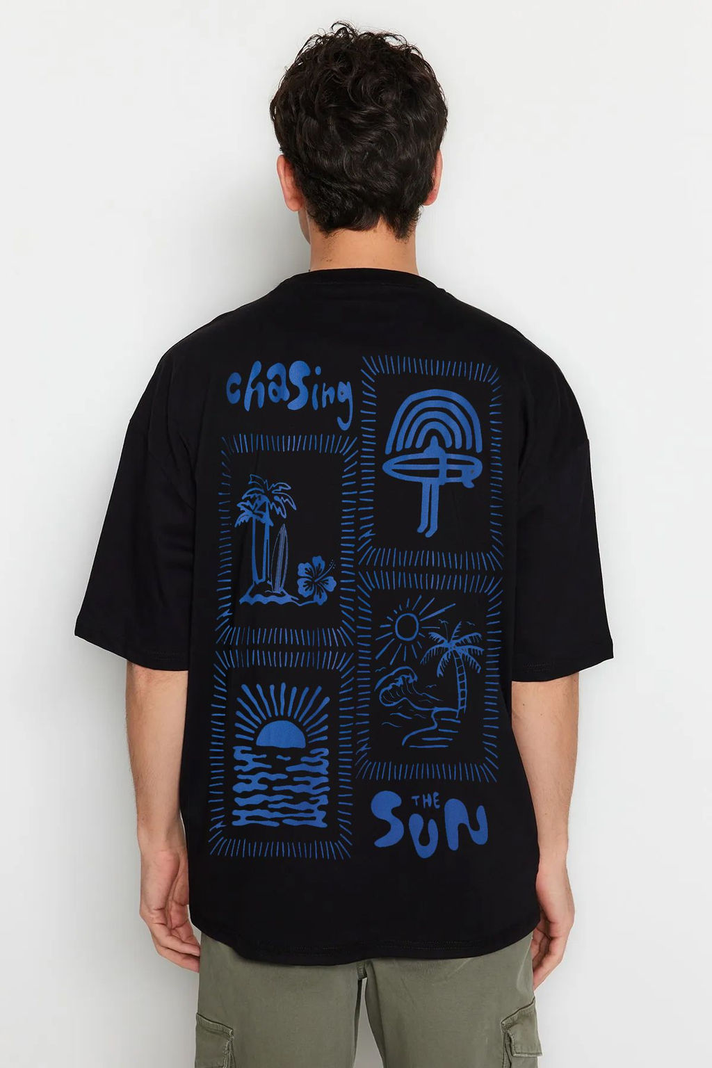 Siyah Oversize/Genis Kesim Bask?l? %100 Pamuklu T-Shirt TMNSS25TS00031