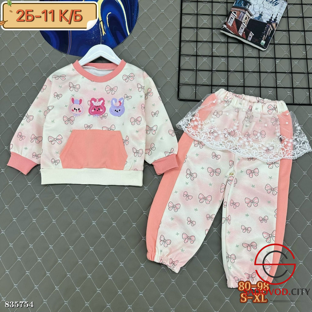 Костюм для девочки с рисунком