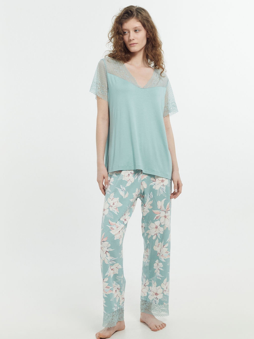 Комплект женский (джемпер, бриджи) зеленый с акварельными цветами - Mark formelle фото 3