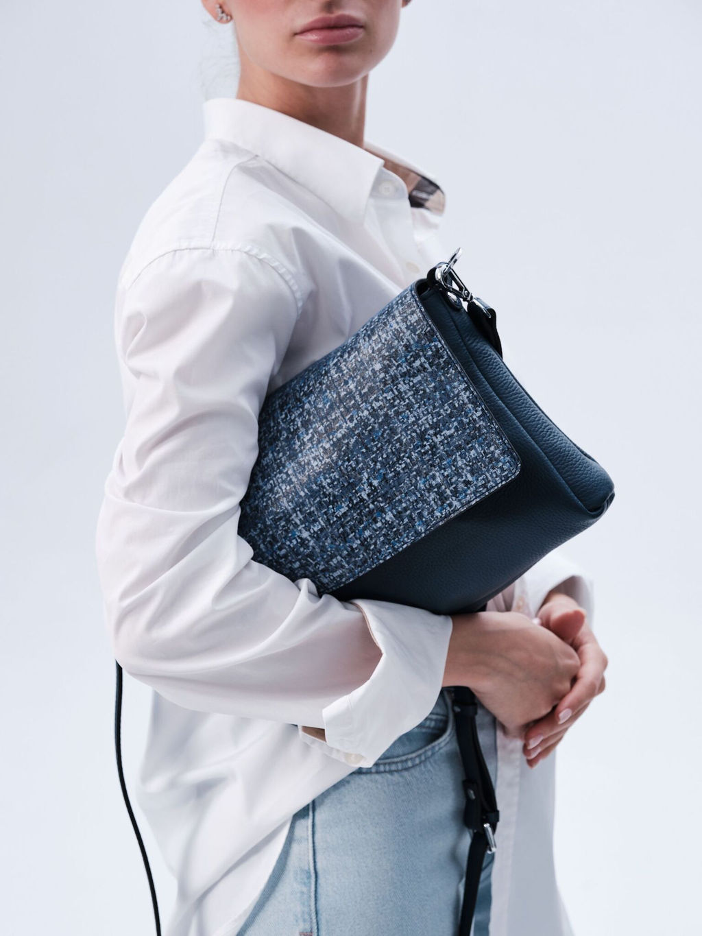 Сумка кожаная на плечо Deboro 30181 синяя волна