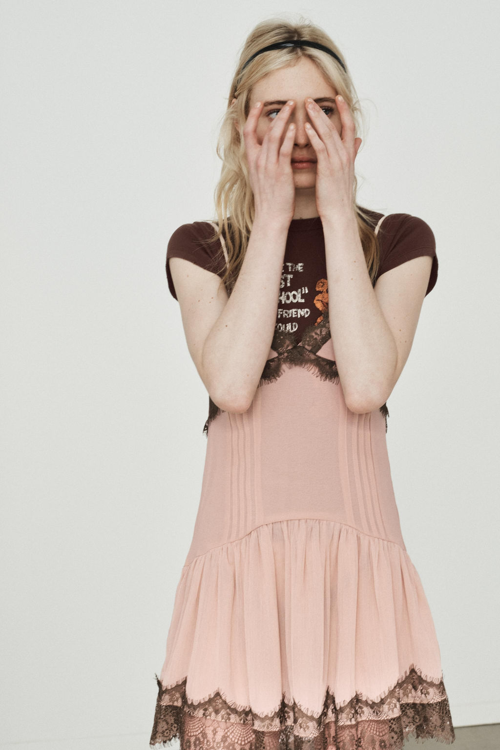 SHORT DRESS WITH CONTRAST LACE - Zara фото 3