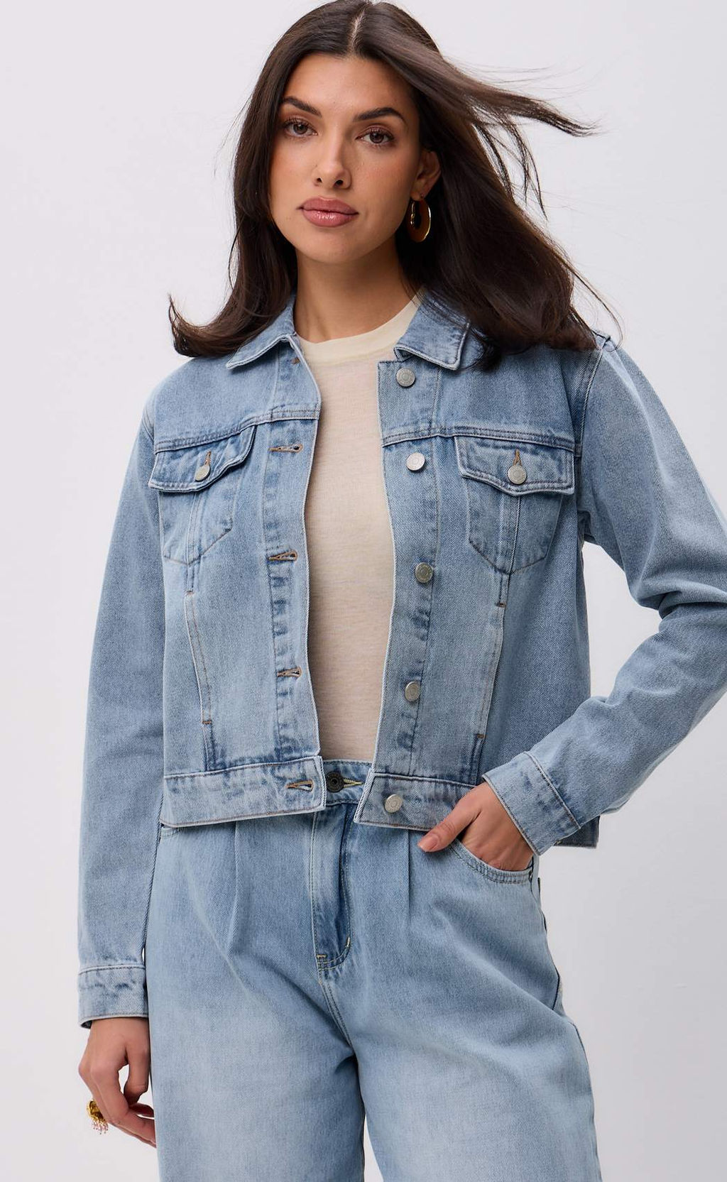 Джинсовая куртка Fine Joyce F312-1237 светло-синяя хлопковая