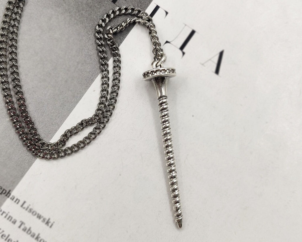 Кулон на цепочке "Финти"