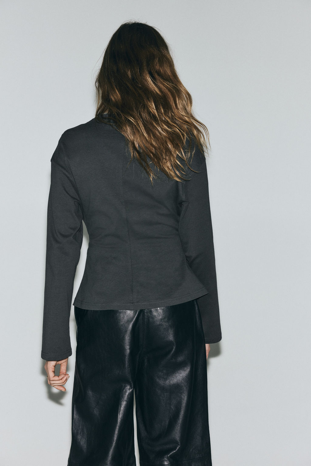 Top fruncido en punto de algod?n - H&m фото 5