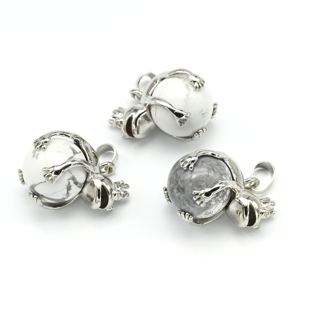 Подвеска с камнем кахолонг Царевна лягушка 17*25мм