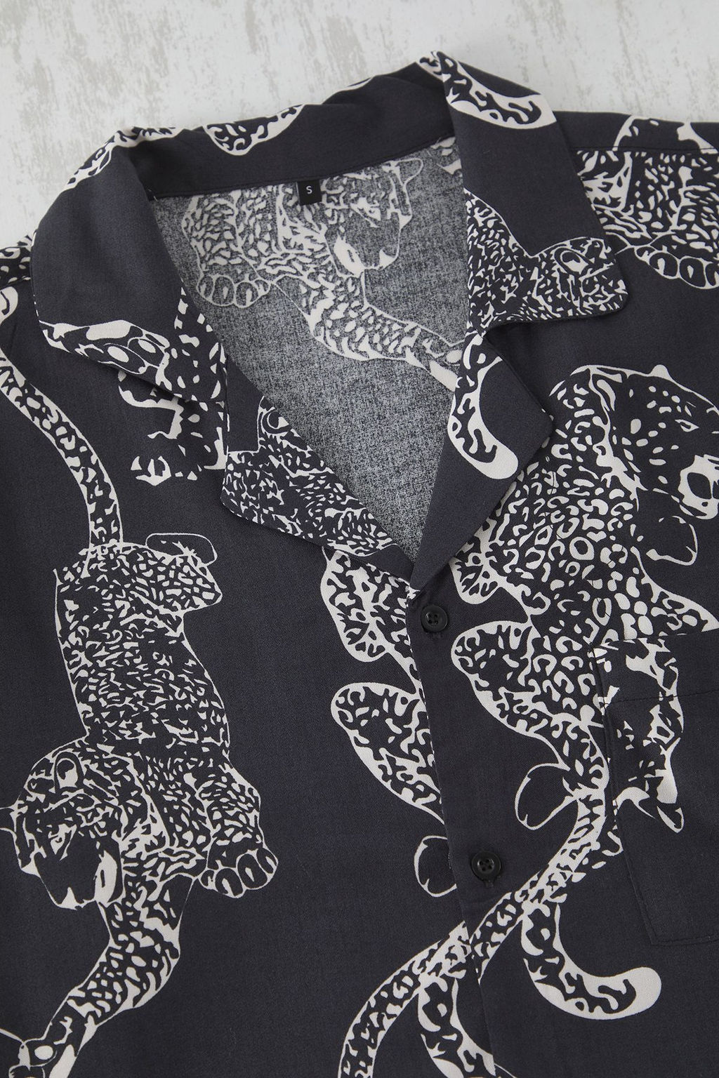 TRENDYOL MAN Siyah Regular Fit Bask?l? Dokuma Sortlu Pijama Tak?m? TMNSS25PT00027 - Trendyolmilla фото 7