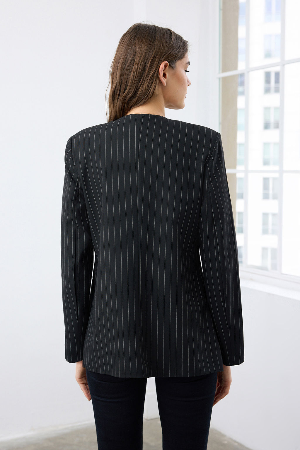 Siyah Cizgili Anvelop Kapama Dokuma Blazer Ceket TWOAW26BC00018