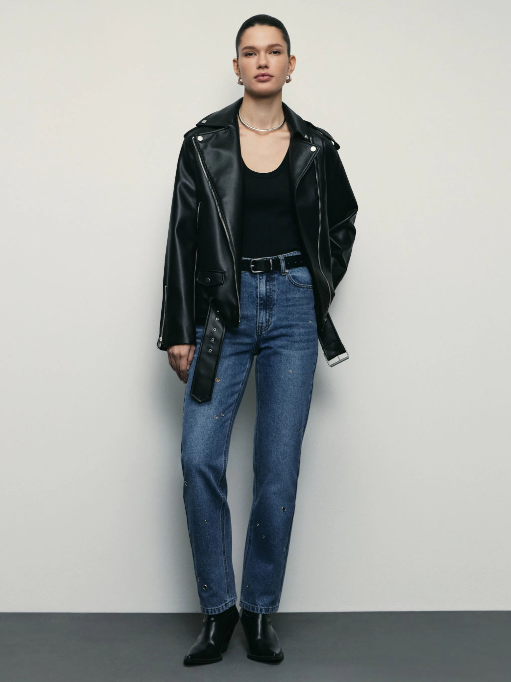 Джинсы straight с люверсами / Zarina