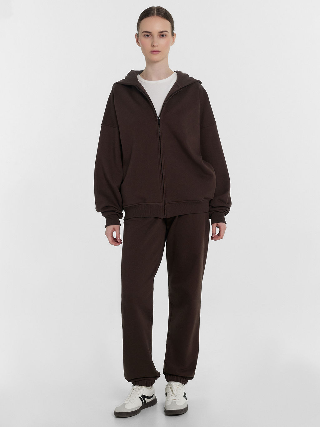 Толстовка женская коричневая шоколадное мартини 172116 - Mark formelle фото 3