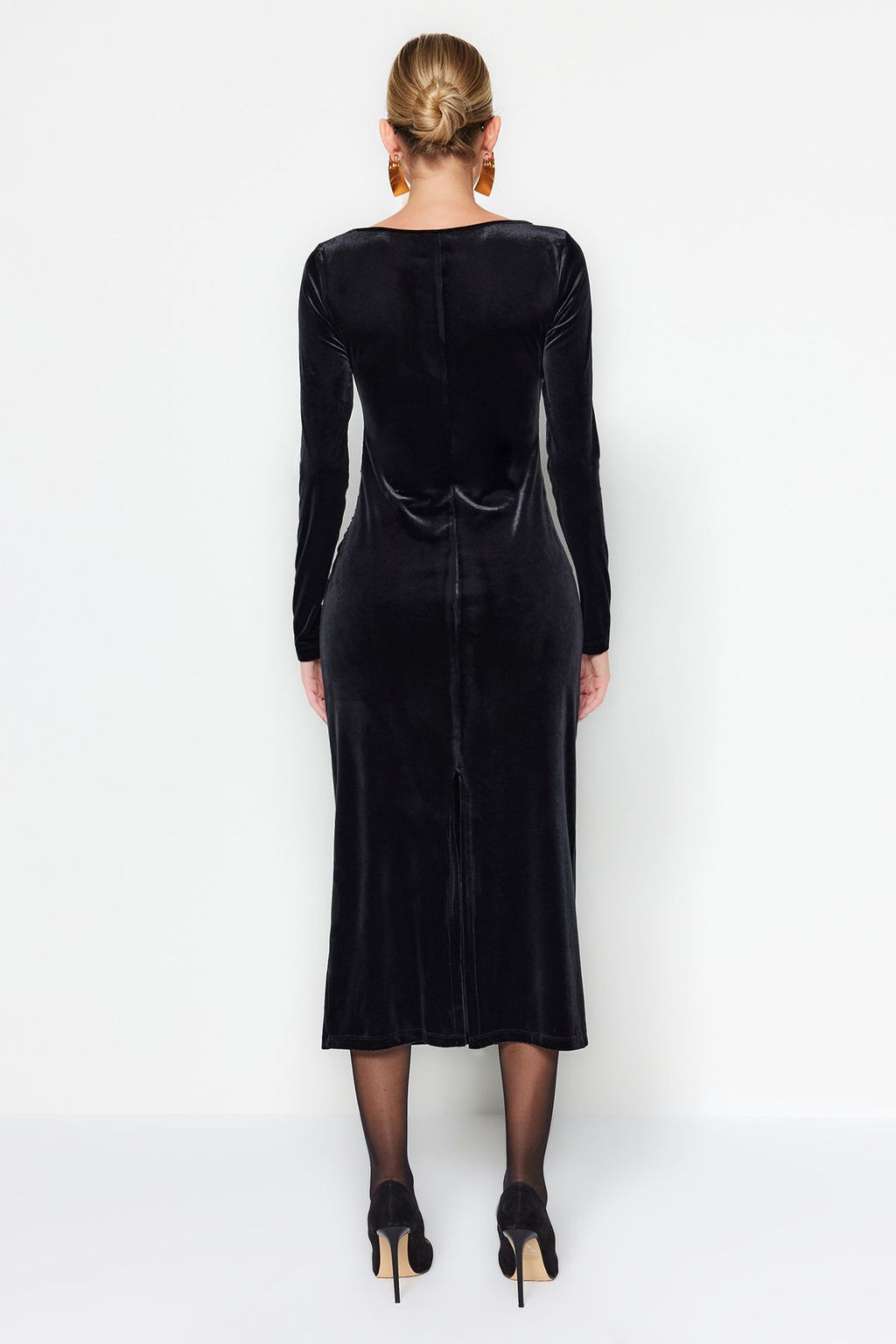 TRENDYOLMILLA Siyah Kadife Buzgulu Fitted/Vucuda Oturan Esnek Maxi Orme Elbise TWOAW24EL00617 фото 6