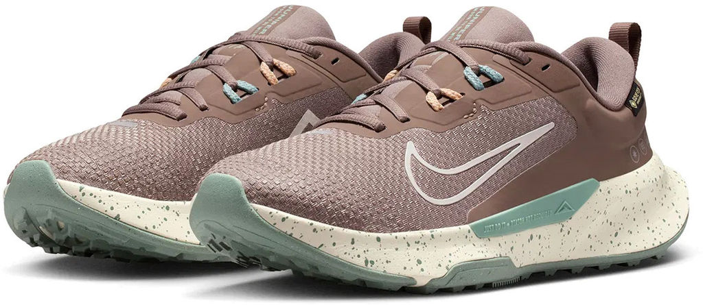 Кроссовки женские