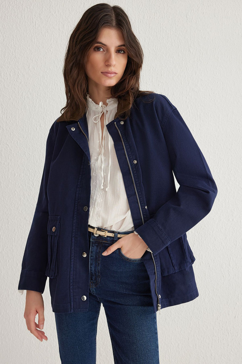 Koyu Mavi Kontrast Suet Yakal? Oversize Denim Gomlek Ceket TWOSS25CE00005