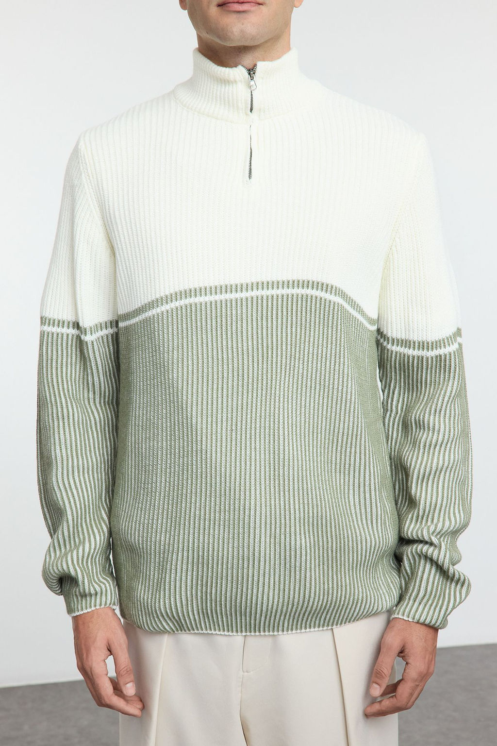 TRENDYOL MAN Yesil Regular Dik Yaka Renk Bloklu Kazak TMNAW25KZ00006 - Trendyolmilla фото 3