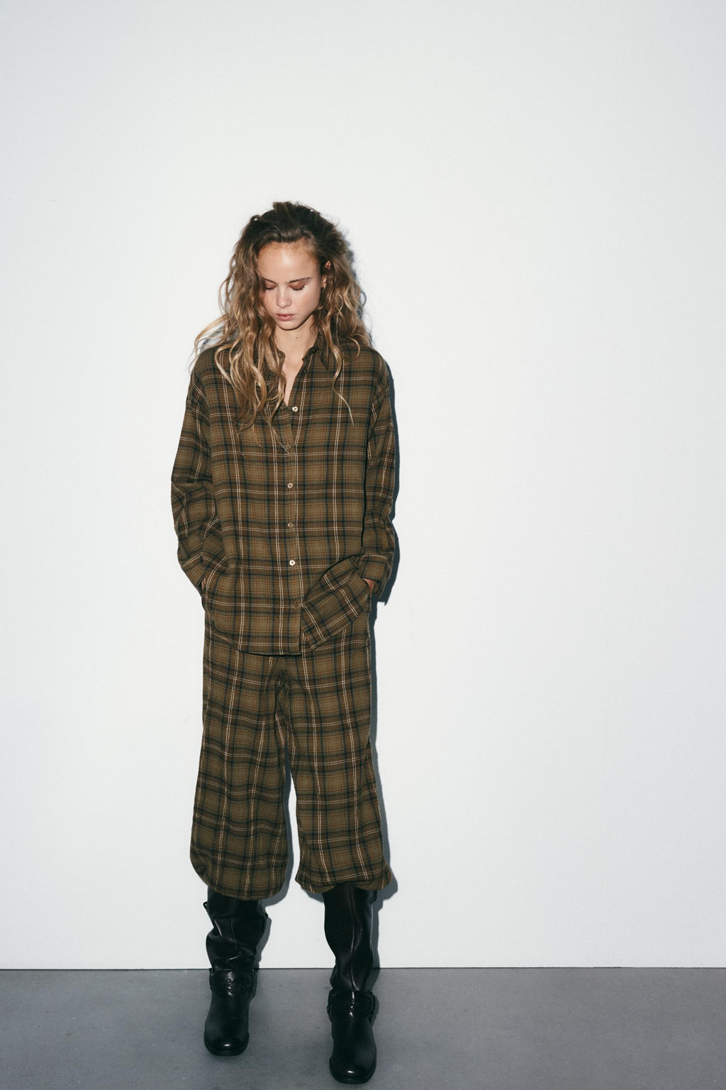 CHECK SAROUEL TROUSERS - Zara фото 6