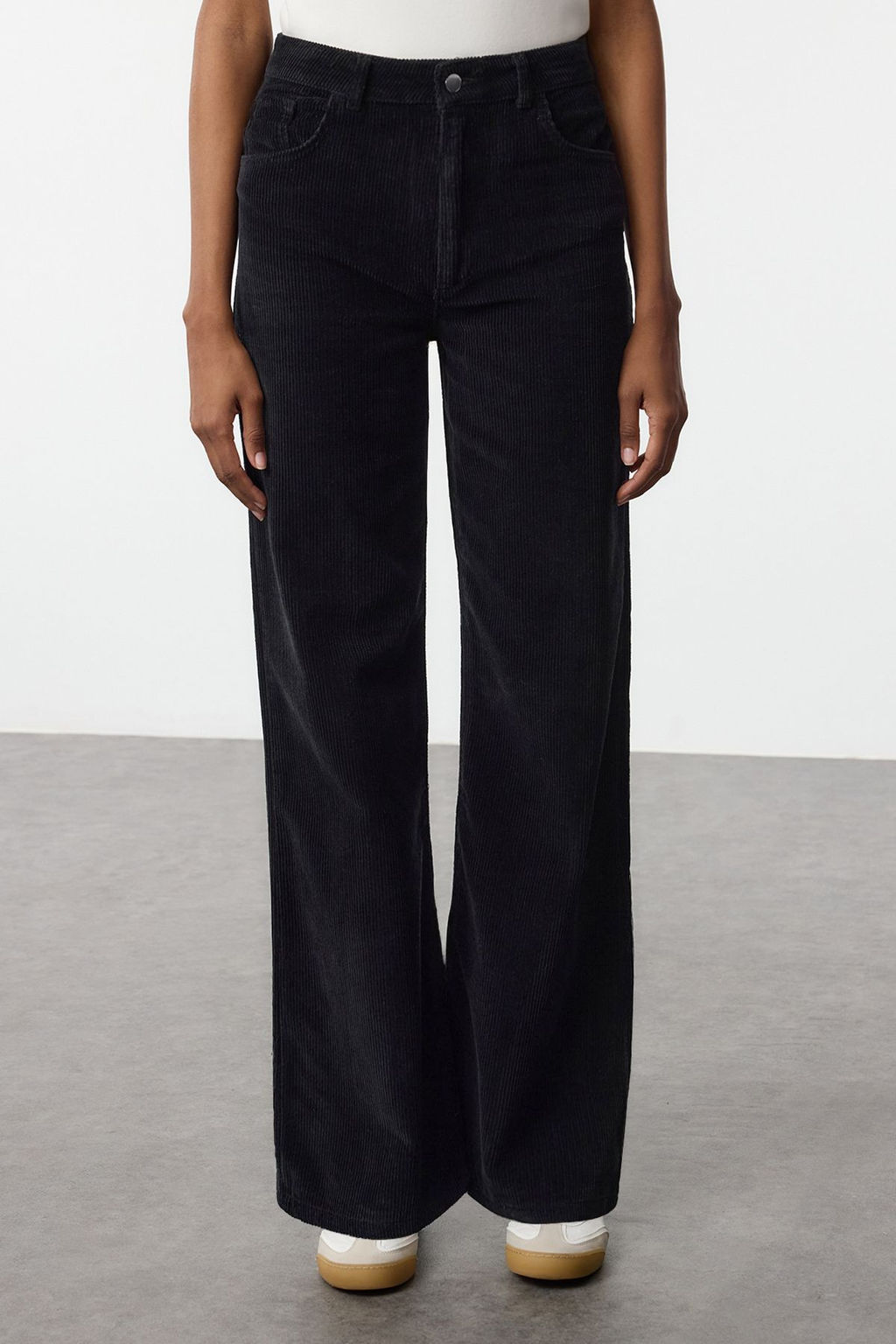 Siyah Kadife Straight/Duz Kesim Dokuma Pantolon TWOAW25PL00104