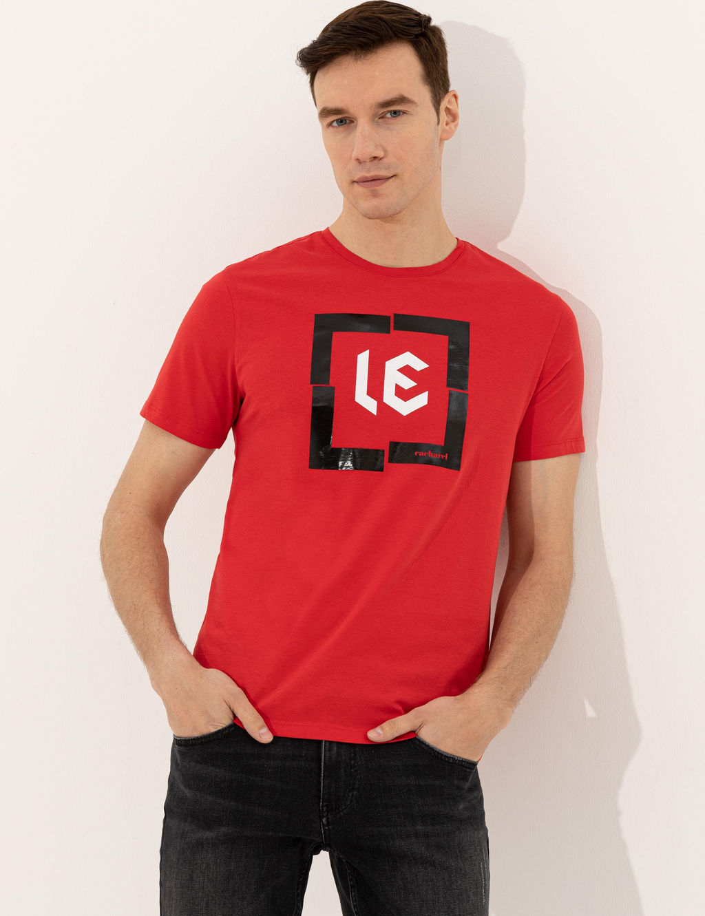 Красная облегающая футболка - Cacharel фото 4